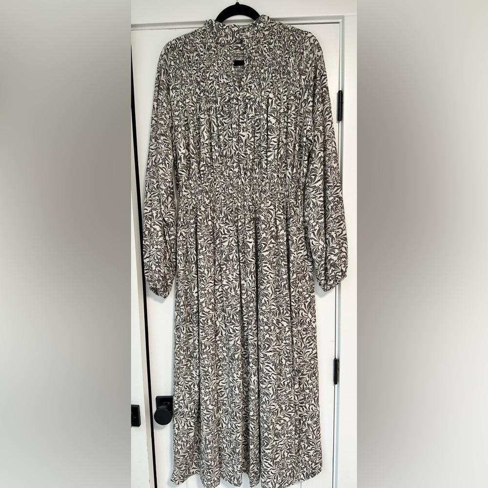 H&M Smocked Maxi Pattern Dress, Spring - Picture 5 of 13